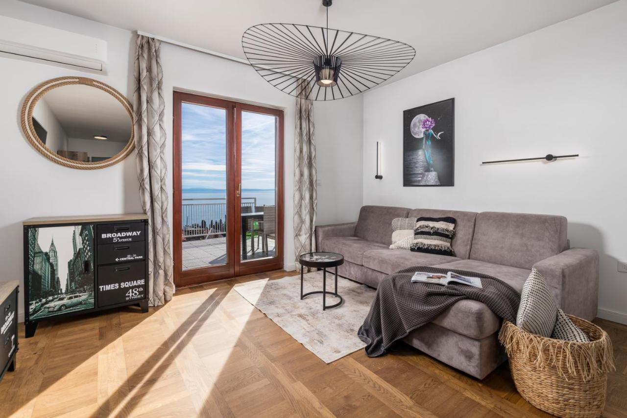 Apartment Mak Opatija Bagian luar foto